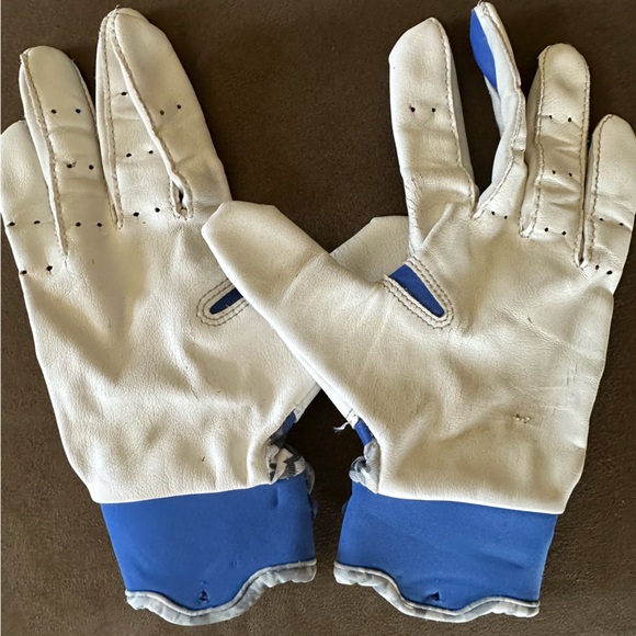 Trout batting gloves, small - Picture 2 of 3